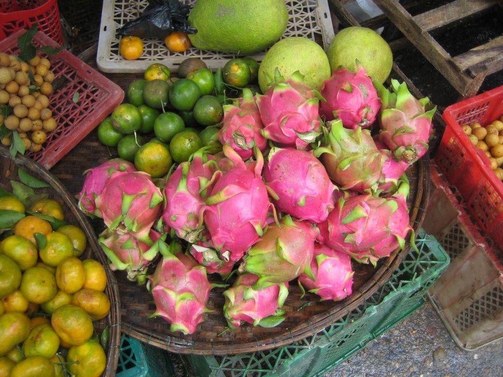 Bild &amp;quot;Exotische Früchte aus Vietnam.&amp;quot; zu Markt in Hoi An
