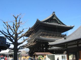 "Leicht erreichbarer Tempel", Higashi Hongan-ji Tempel in Kioto/Kyoto
