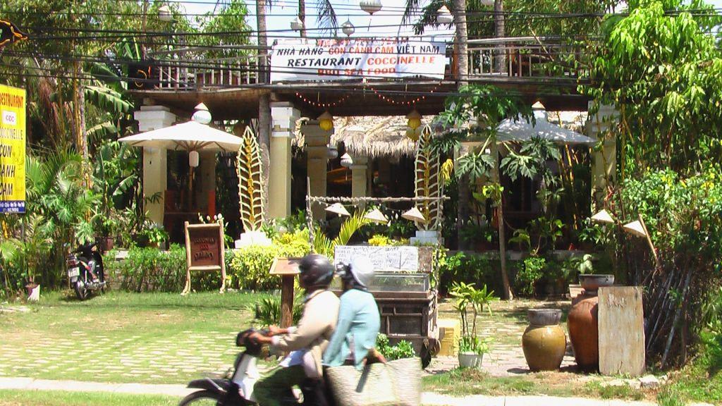 Bild Vietnamesisches Restaurant Mit Balkon Zu Vietnamesische