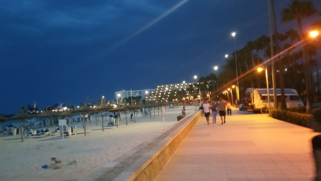 Bild "Promenade " zu Strandpromenade Sa Coma in Sa Coma