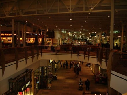 Jersey Gardens Outlet Mall Bild Jersey Gardens Outlet Mall In