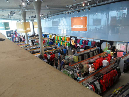 adidas outlet bsd